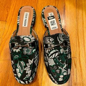Steve Madden Chess Mule Slide on Shoe
